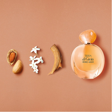 Giorgio Armani Terra di Gioia
